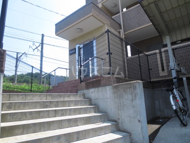 20/27 エントランス