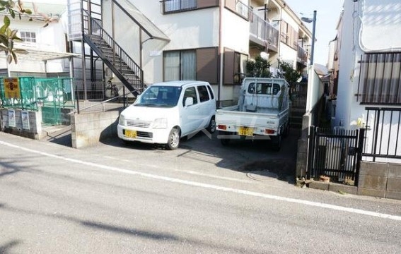 16/26 駐車場