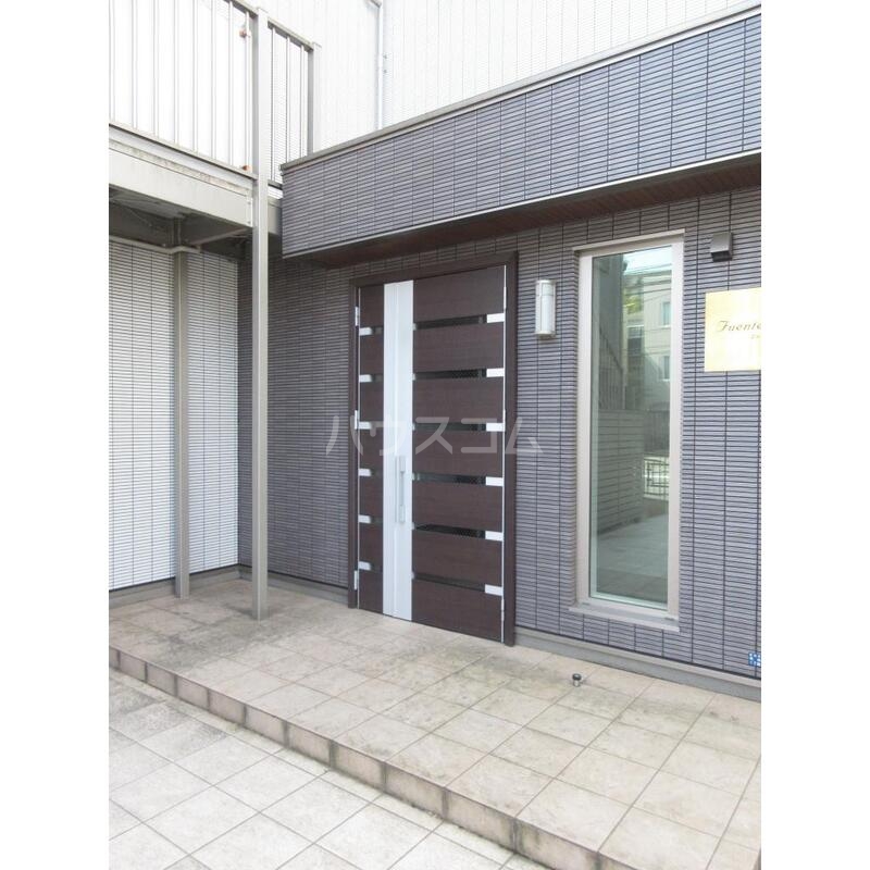 15/21 エントランス