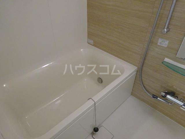 13/30 浴室