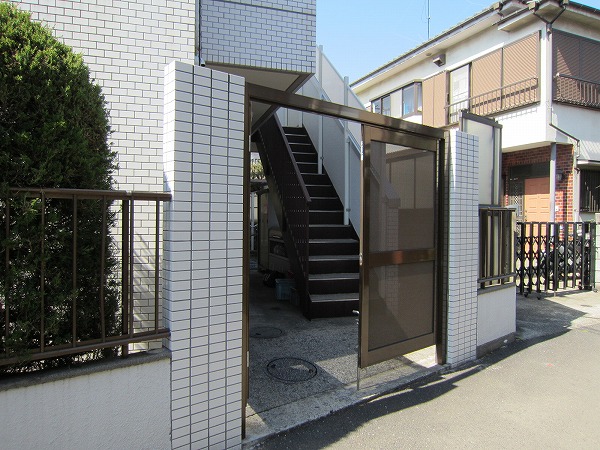 14/22 エントランス