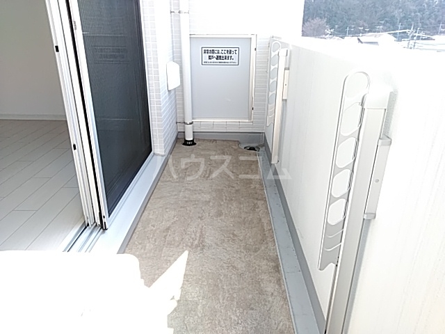 21/27 バルコニー