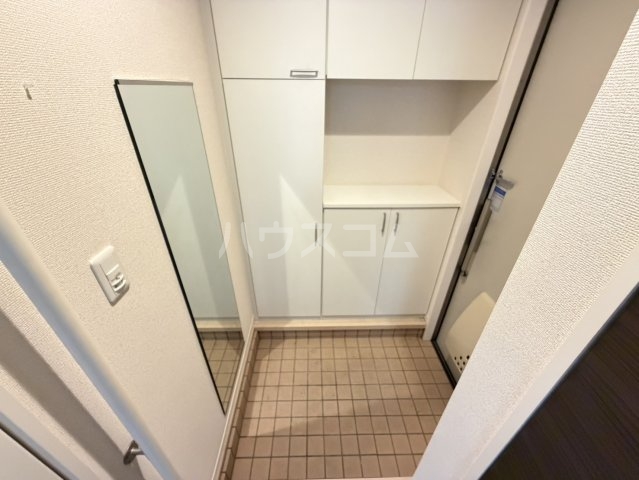14/30 玄関