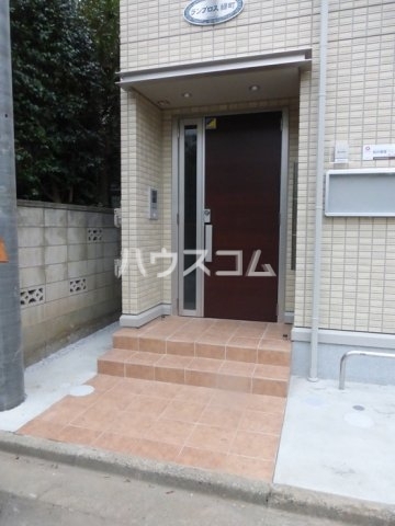 17/27 エントランス