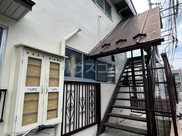 19/29 エントランス