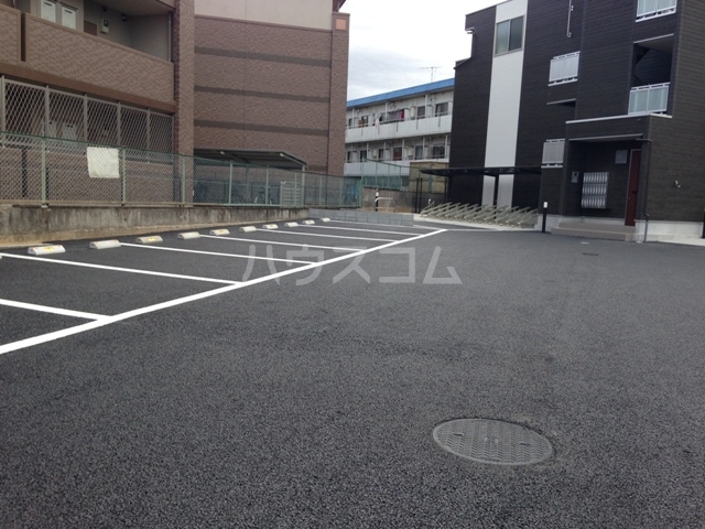 22/30 駐車場
