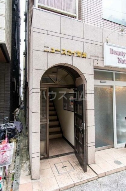 18/20 エントランス