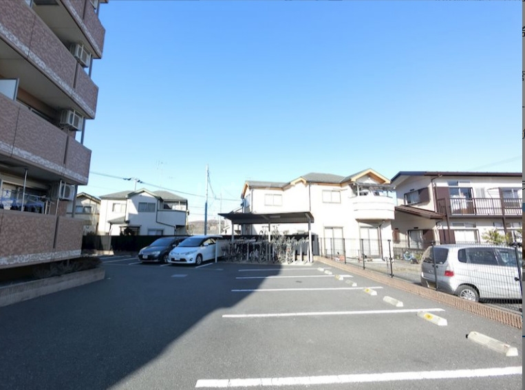 13/24 駐車場