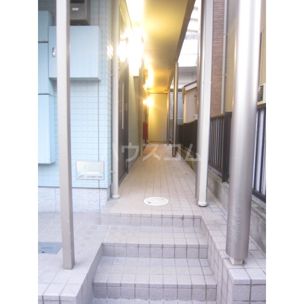 2/2 エントランス