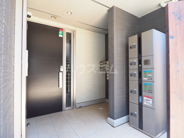 18/24 エントランス