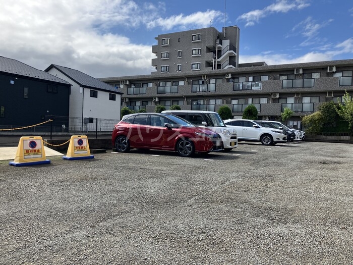 17/27 駐車場