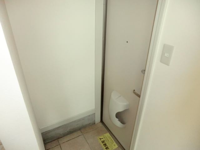 21/30 エントランス