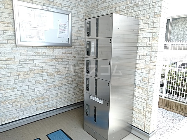 20/22 エントランス