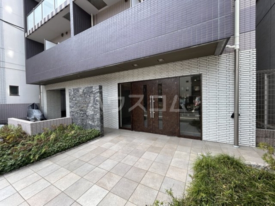 14/19 エントランス