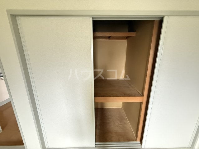 13/30 収納