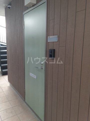 20/21 エントランス