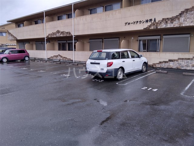 26/30 駐車場
