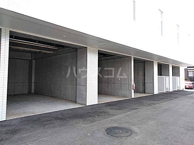 17/23 駐車場