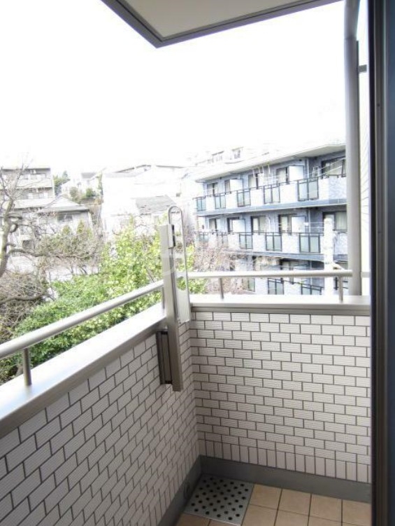 16/27 バルコニー