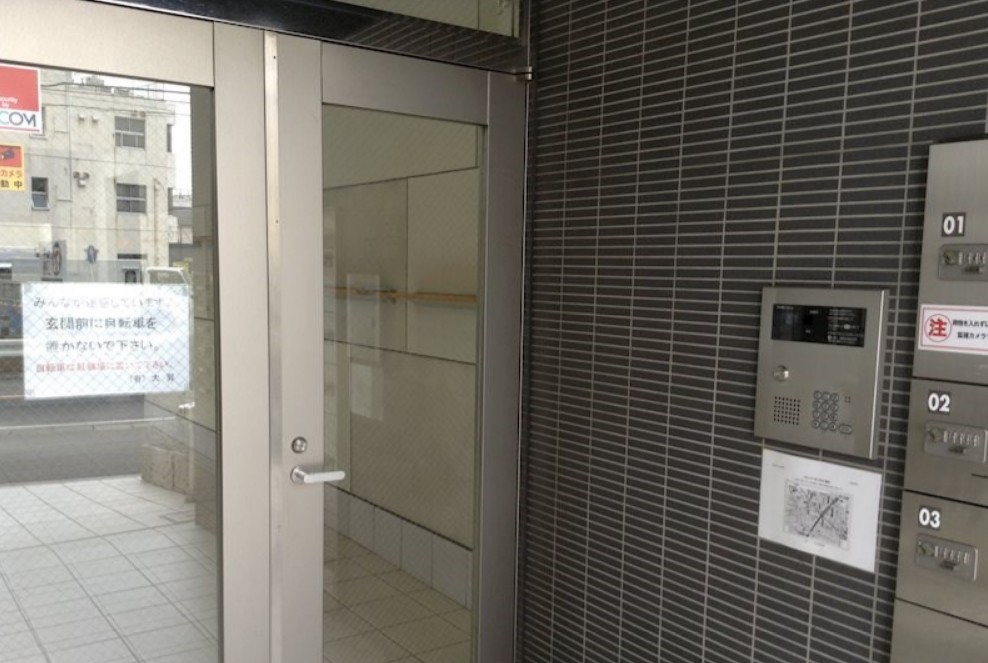 14/15 エントランス