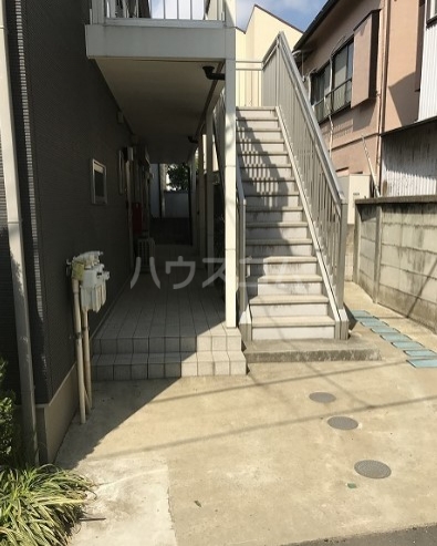 4/5 エントランス
