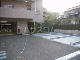 25/29 駐車場