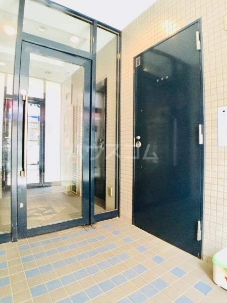 20/29 エントランス