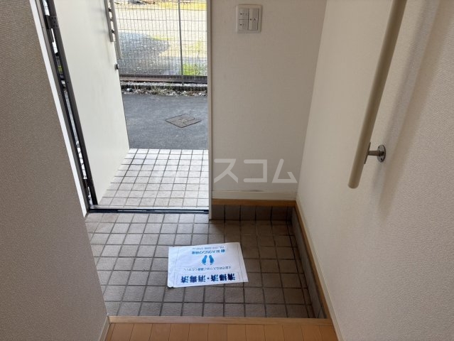 13/30 玄関