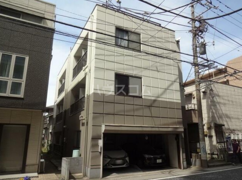 14/18 エントランス