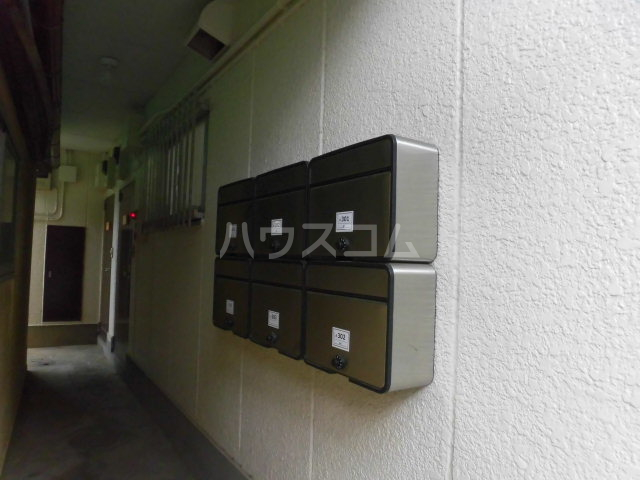 20/30 エントランス