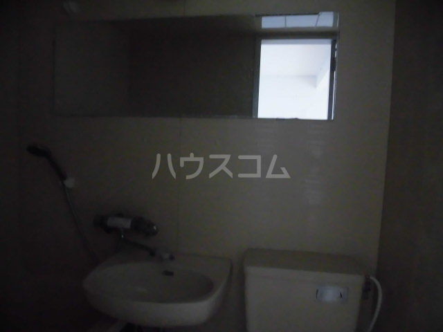 13/30 洗面
