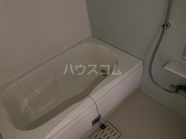 13/30 浴室