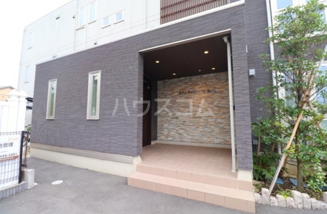 22/30 エントランス