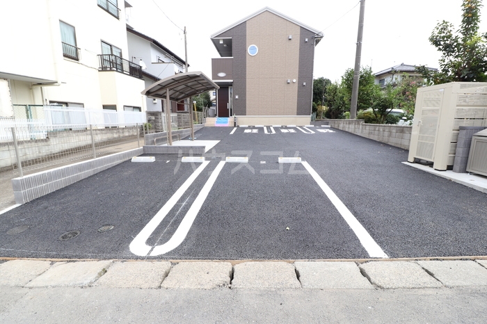 14/23 駐車場
