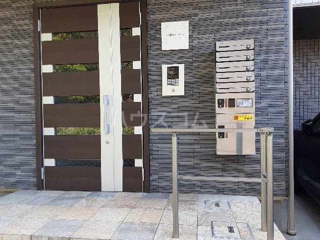 29/30 エントランス