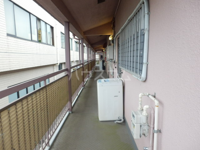 20/30 エントランス