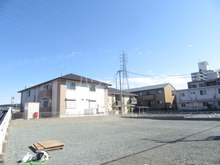 エミール　Bの外観