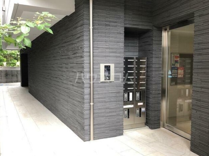 17/22 エントランス