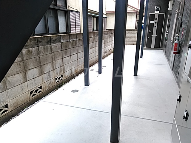 19/28 エントランス