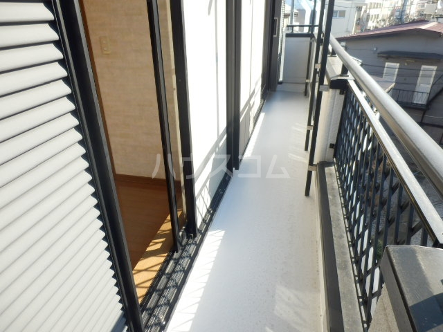 20/27 バルコニー