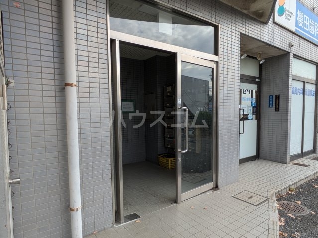 3/4 エントランス