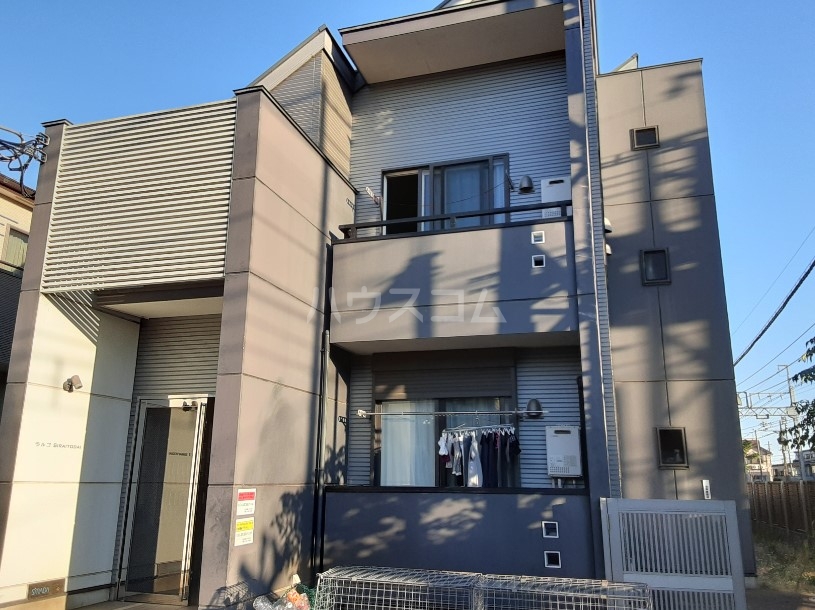 2/30 外観
