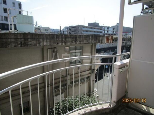 13/19 バルコニー