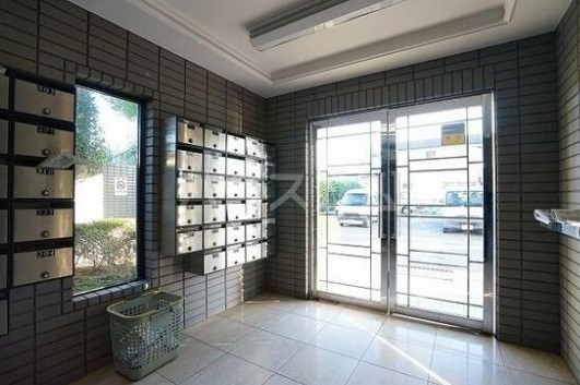 17/27 エントランス