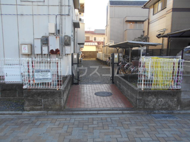 29/30 エントランス