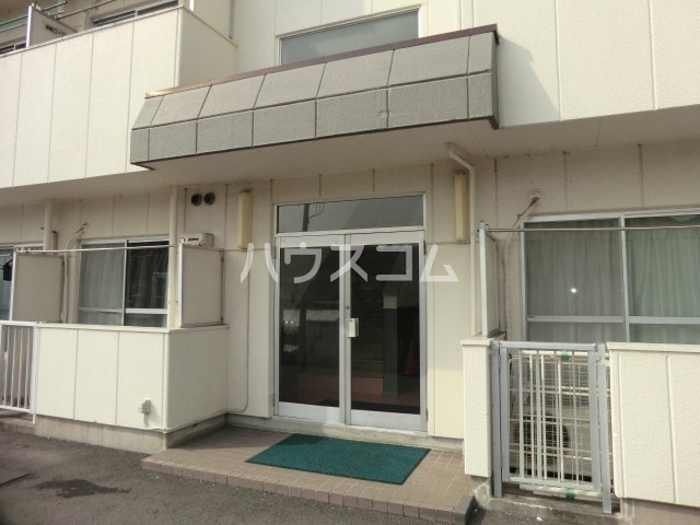 21/30 エントランス