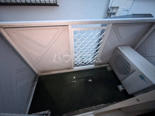 25/30 バルコニー