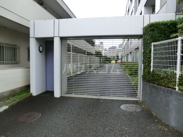 24/27 駐車場