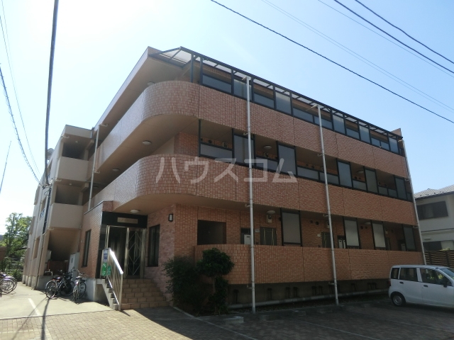 エクセルいづみの外観