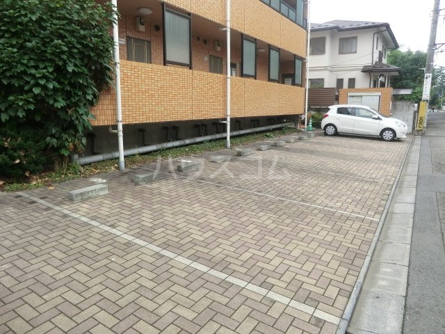 21/30 駐車場